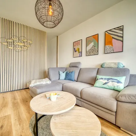 - Haus O, App 0o0712 Lejlighed
